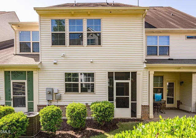 Homes for sale in Cary, NC | 1124 Contessa Dr, Cary, NC 27513 | MLS# 10178840