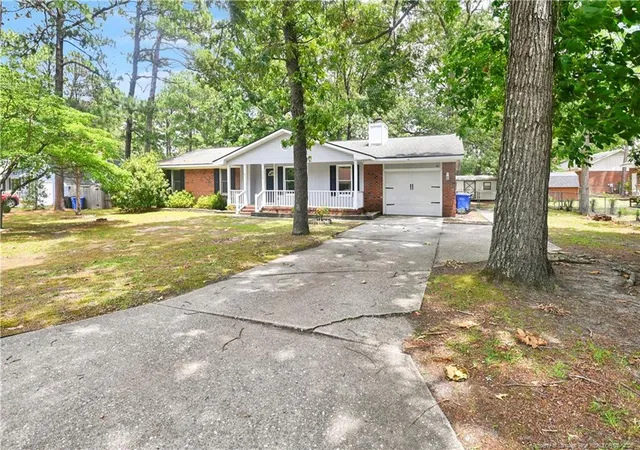 2nd image of 7316 Reedy Creek Dr, Fayetteville, NC 28314 | MLS# 765390