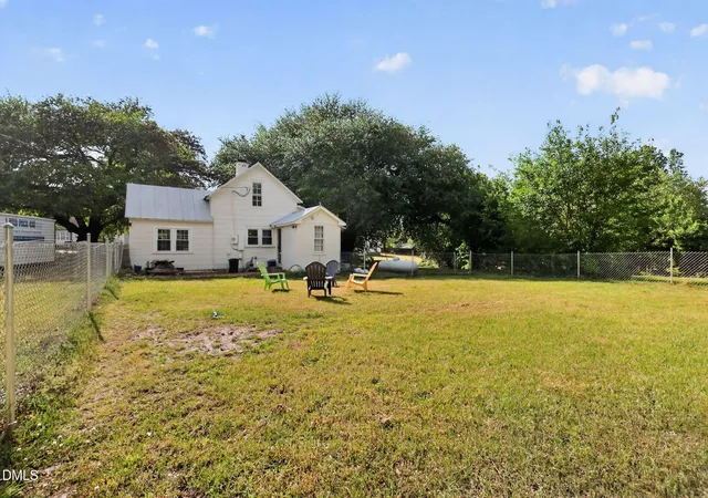 3rd image of 113 Clayton Rd, Angier, NC 27501 | MLS# 10177987