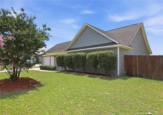 3rd image of 2105 Saint Nicholas Dr, Hope Mills, NC 28348 | MLS# 765399
