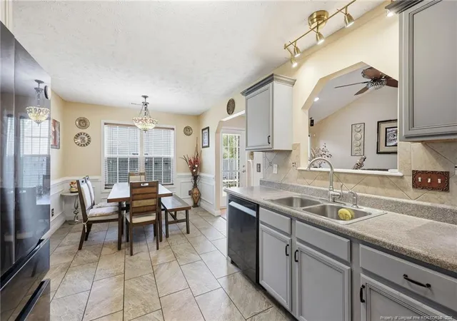 5th image of 2105 Saint Nicholas Dr, Hope Mills, NC 28348 | MLS# 765399