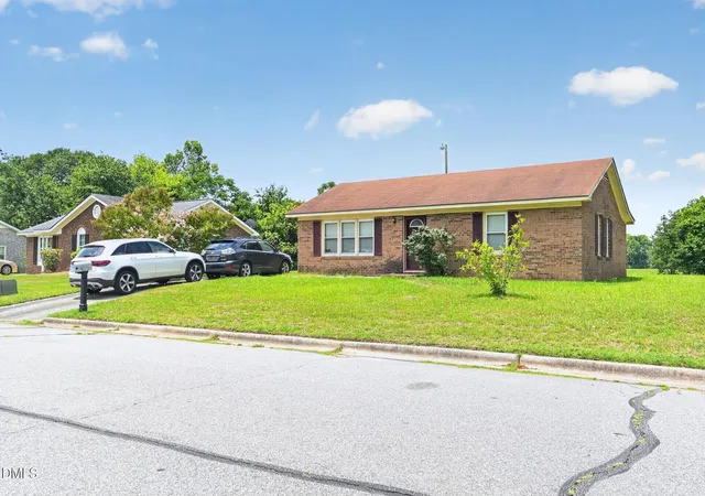 Homes for sale in Greenville, NC | 215 Terrace Ct, Greenville, NC 27834 | MLS# 10177985