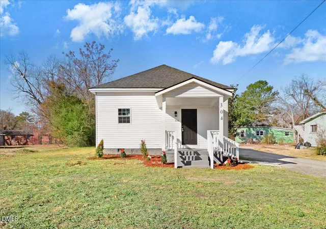 Photo 1 of Single family home for sale at 304 Woodland Ave, Rocky Mount, NC 27801 | MLS# 10178013 | Listing updated on 2026-08-25