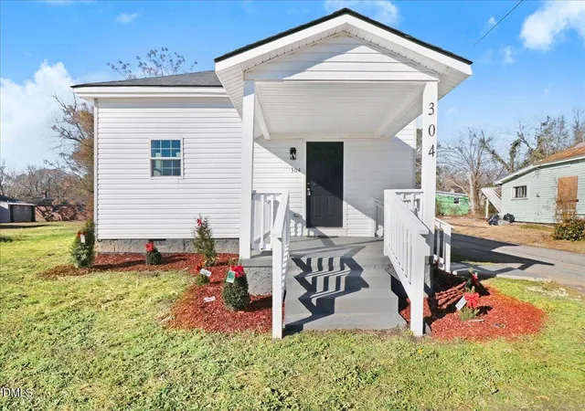 Photo 3 of Single family home for sale at 304 Woodland Ave, Rocky Mount, NC 27801 | MLS# 10178013 | Listing updated on 2026-08-25
