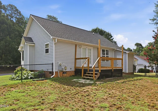 Homes for sale in Garner, NC | 117 Dullis Cir, Garner, NC 27529 | MLS# 10178040