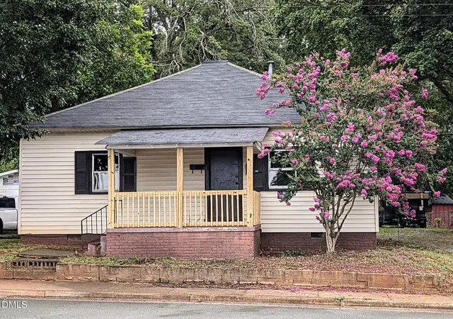 Homes for sale in Burlington, NC | 409 S Anthony St, Burlington, NC 27215 | MLS# 10178014