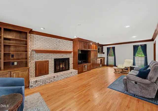 Photo 3 of Sale Pending at 5537 Parkwood Dr, Raleigh, NC 27612 | MLS# 10178053 | Listing updated on 2026-08-24
