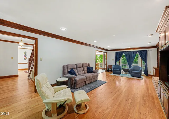 Photo 4 of Sale Pending at 5537 Parkwood Dr, Raleigh, NC 27612 | MLS# 10178053 | Listing updated on 2026-08-24