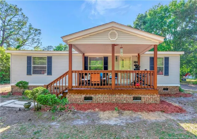 Homes for sale in Elizabethtown, NC | 155 Willard Tatum Rd, Elizabethtown, NC 28337 | MLS# 765404