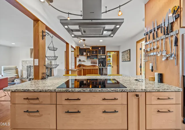 Photo 2 of Single family home for sale at 401 Warren Ave, Cary, NC 27511 | MLS# 10178064 | Listing updated on 2026-09-18