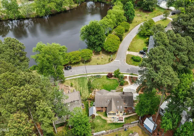 Photo 3 of Single family home for sale at 401 Warren Ave, Cary, NC 27511 | MLS# 10178064 | Listing updated on 2026-09-18