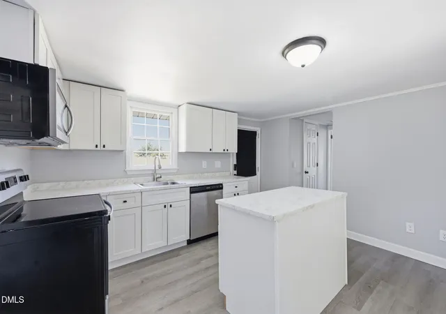 Photo 2 of Single family home for sale at 895 Stewart Rd, Four Oaks, NC 27524 | MLS# 10181195 | Listing updated on 2026-08-04