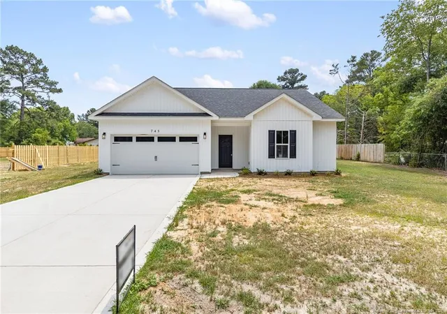 Photo 3 of Single family home for sale at 745 Porter Rd, Hope Mills, NC 28348 | MLS# 765431 | Listing updated on 2026-08-18