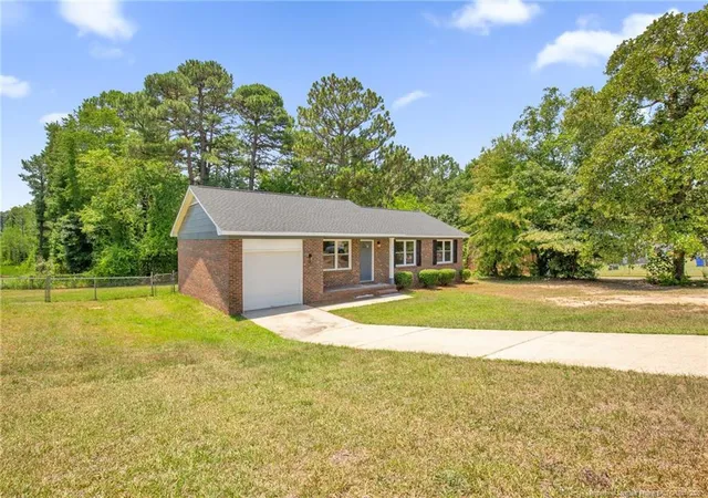 3rd image of 1541 Diamond Rd, Fayetteville, NC 28311 | MLS# 765428