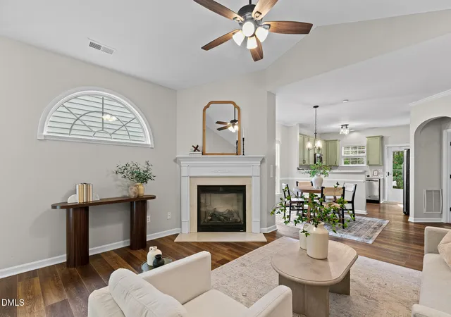 3rd image of 8421 Whisper Ridge Pl, Raleigh, NC 27613 | MLS# 10183330