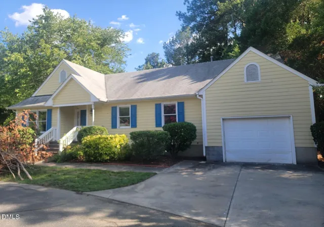 2nd image of 115 Weatherhill Pt, Carrboro, NC 27510 | MLS# 10178131