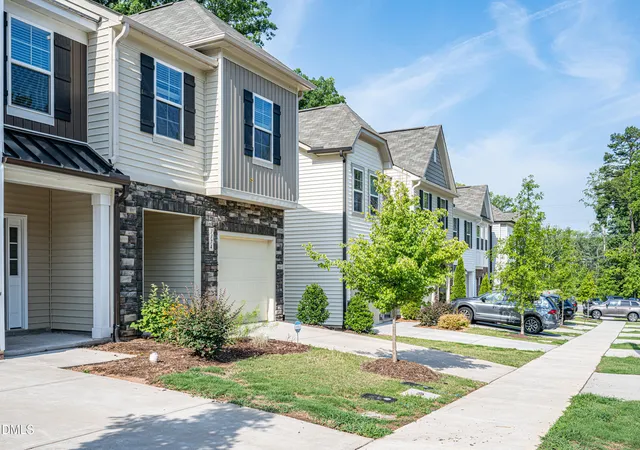 Homes for sale in Durham, NC | 1174 Channel Drop Dr, Durham, NC 27703 | MLS# 10178837