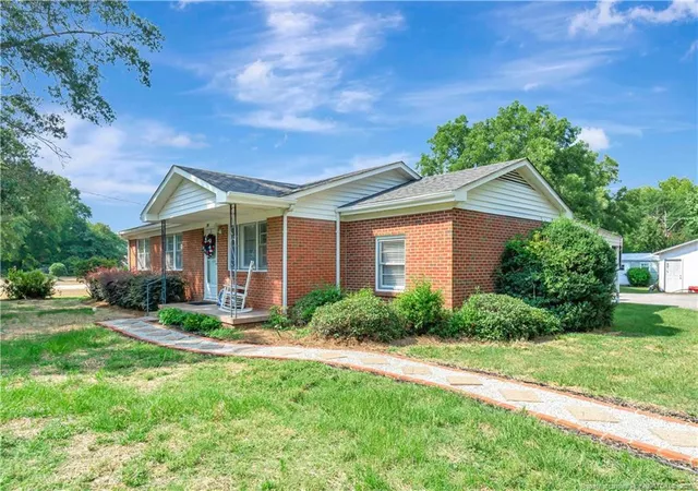 Homes for sale in Saint Pauls, NC | 591 E Great Marsh Church Rd, Saint Pauls, NC 28384 | MLS# 765304