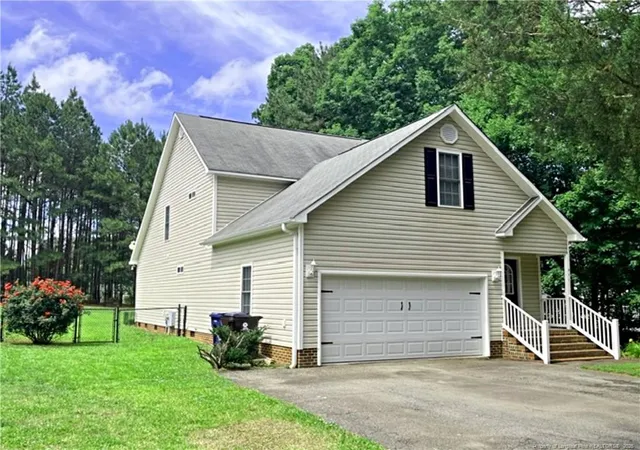 Photo 1 of Single family home for sale at 511 N Franklin Dr, Sanford, NC 27330 | MLS# 763270 | Listing updated on 2026-07-29