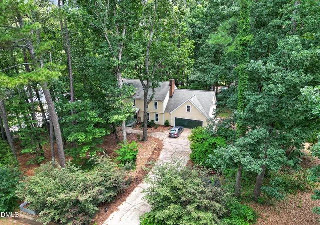 Photo 4 of Single family home for sale at 8824 Woodyhill Rd, Raleigh, NC 27613 | MLS# 10182793 | Listing updated on 2026-09-11