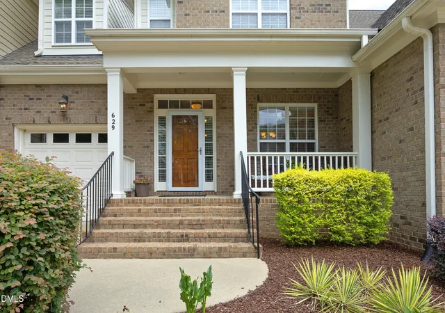 Photo 3 of Sale Pending at 629 Canvas Dr, Wake Forest, NC 27587 | MLS# 10178720 | Listing updated on 2026-08-30