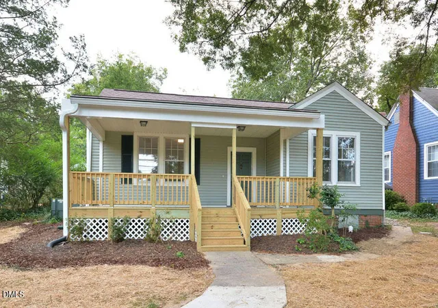 Photo 1 of Single family home for sale at 2307 Chapel Hl Rd, Durham, NC 27707 | MLS# 10178606 | Listing updated on 2026-09-15