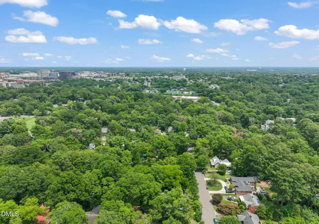 11th image of 1018 Wells St, Durham, NC 27707 | MLS# 10181100