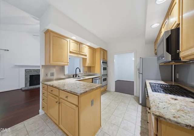 3rd image of 205 Livingstone Dr, Cary, NC 27513 | MLS# 10178772