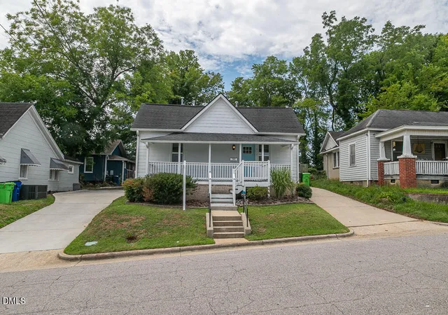 Homes for sale in Raleigh, NC | 410 Bledsoe Ave, Raleigh, NC 27601 | MLS# 10178808