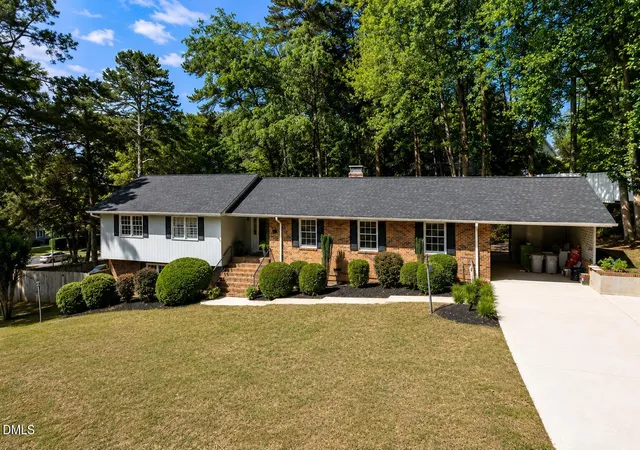 Photo 1 of Single family home for sale at 1901 Hillock Dr, Raleigh, NC 27612 | MLS# 10178344 | Listing updated on 2026-09-18