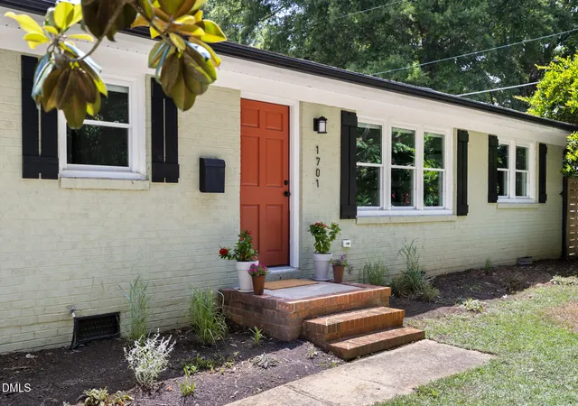 37th image of 1701 N Greensboro St, Carrboro, NC 27510 | MLS# 10178589