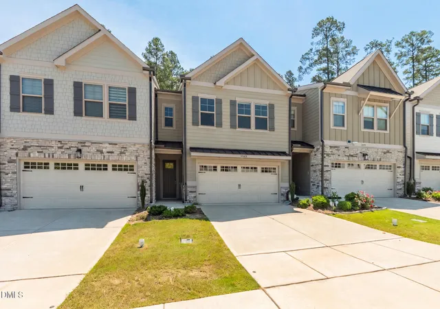 Photo 3 of Townhouse for sale at 2069 Maggie Valley Dr, Apex, NC 27502 | MLS# 10184052 | Listing updated on 2026-08-16