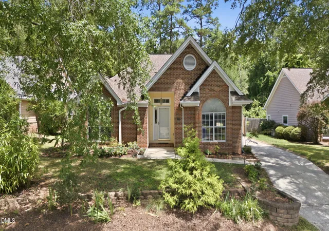 Photo 1 of Sale Pending at 104 Covington Dr, Chapel Hill, NC 27514 | MLS# 10180222 | Listing updated on 2026-08-19