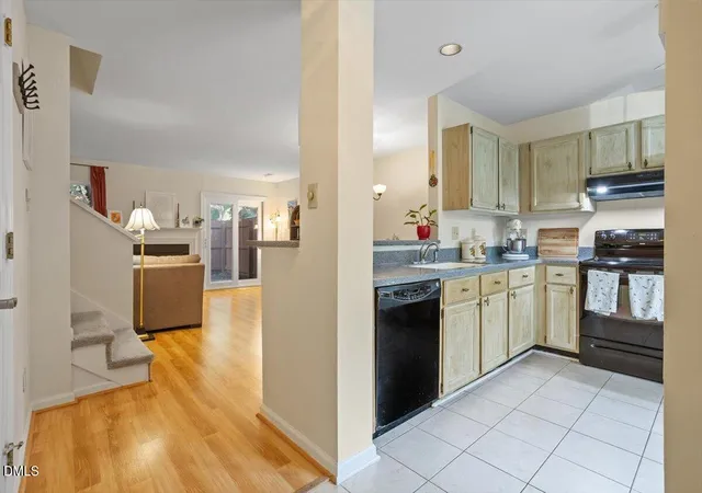 Photo 3 of Townhouse for sale at 104 Sir Richard Ln, Chapel Hill, NC 27517 | MLS# 10180389 | Listing updated on 2026-08-16