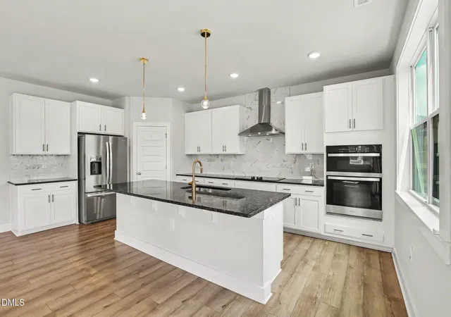 4th image of 608 Barbour Farm Ln, Four Oaks, NC 27524 | MLS# 10179348