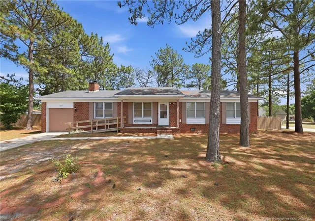 2nd image of 309 Brass Ct, Fayetteville, NC 28311 | MLS# 765493