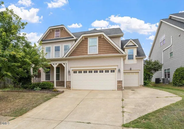 Photo 1 of Sale Pending at 419 Lone Pine Loop, Fuquay Varina, NC 27526 | MLS# 10178267 | Listing updated on 2026-09-14