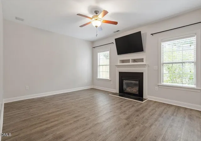 Photo 4 of Sale Pending at 419 Lone Pine Loop, Fuquay Varina, NC 27526 | MLS# 10178267 | Listing updated on 2026-09-14