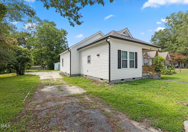 Photo 2 of Sale Pending at 306 Martin Luther King Jr Dr, Smithfield, NC 27577 | MLS# 10179846 | Listing updated on 2026-08-01