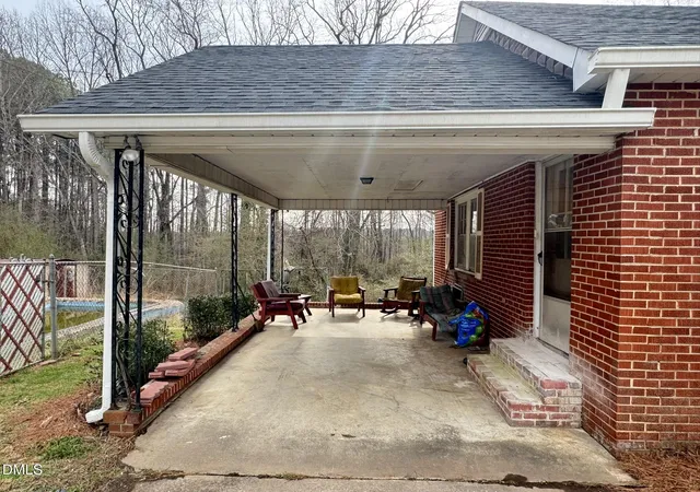 Photo 2 of Sale Pending at 580 Us Hwy 158 Bus E, Warrenton, NC 27589 | MLS# 10179579 | Listing updated on 2026-08-12