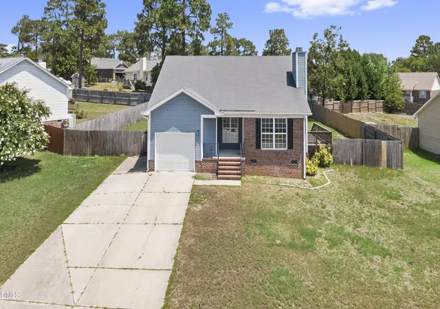 4th image of 3412 Masters Dr, Hope Mills, NC 28348 | MLS# 10178431