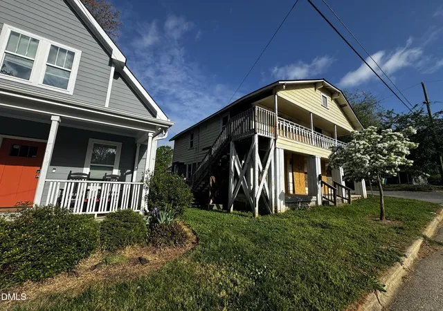 2nd image of 102 S Fisher St, Raleigh, NC 27610 | MLS# 10178545