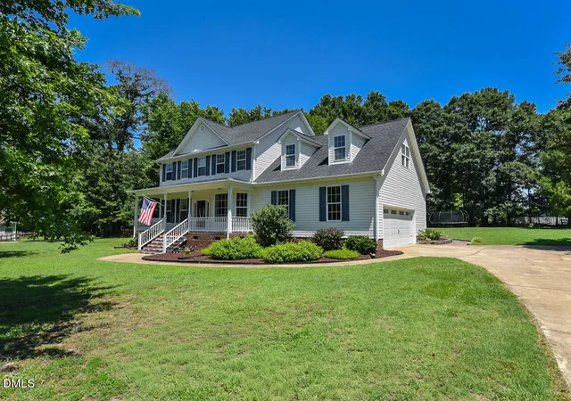 Photo 4 of Single family home for sale at 1229 Jogging Ct, Raleigh, NC 27603 | MLS# 10180144 | Listing updated on 2026-08-30