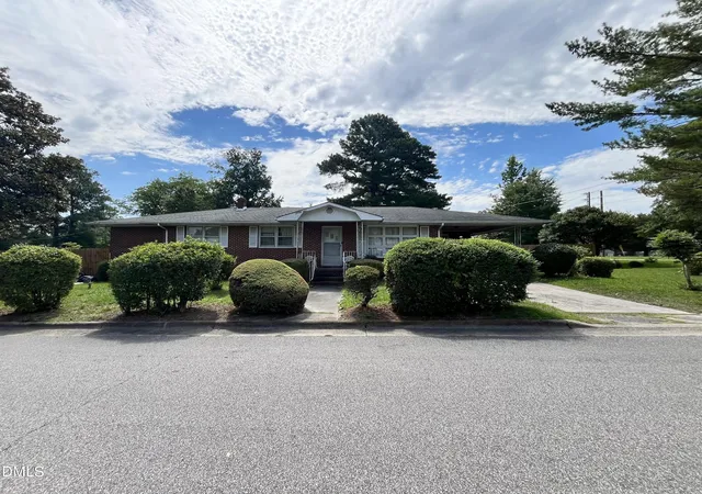 Homes for sale in Selma, NC | 612 W Noble St, Selma, NC 27576 | MLS# 10178685