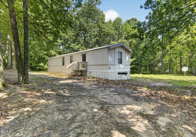 2nd image of 441 Hunter Rd, Henderson, NC 27537 | MLS# 10178383