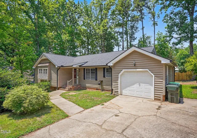 Photo 2 of Single family home for sale at 405 Lynchester Ct, Raleigh, NC 27615 | MLS# 10178373 | Listing updated on 2026-09-06