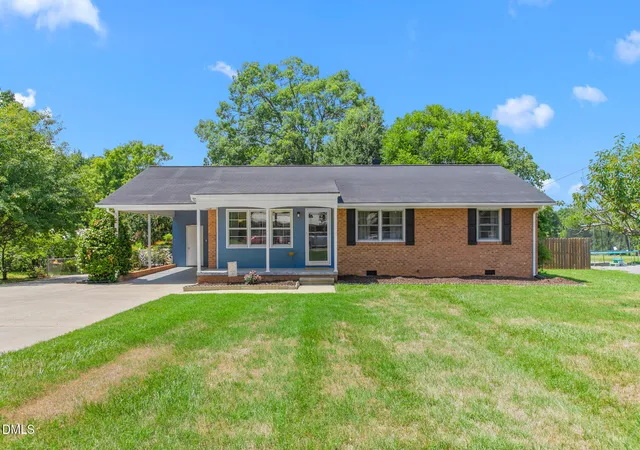Homes for sale in Burlington, NC | 2315 Lacy St, Burlington, NC 27215 | MLS# 10178424