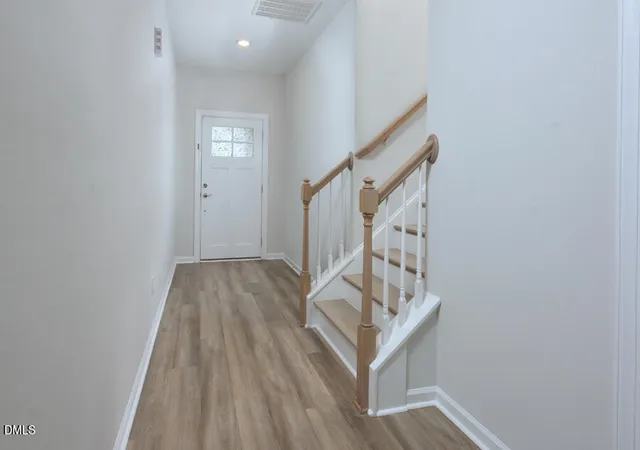 4th image of 2006 Chipley Dr, Cary, NC 27519 | MLS# 10178427