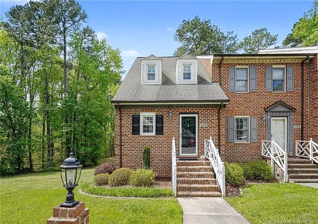 Homes for sale in Sanford, NC | 508 Olde Towne Dr, Sanford, NC 27330 | MLS# 764758