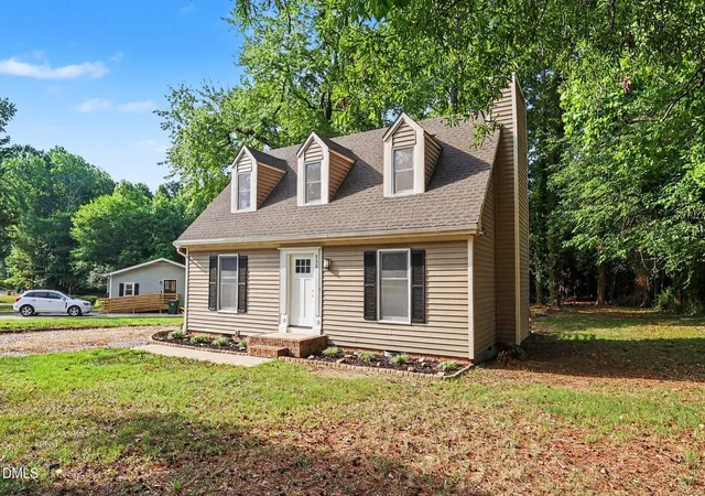 Photo 3 of Sale Pending at 930 Meadowbrook Dr, Garner, NC 27529 | MLS# 10178493 | Listing updated on 2026-08-29